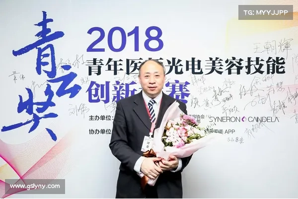 尹清枫:从青年才俊到行业领袖的奋斗历程与创新之路 尹清枫:从青年才俊到行业领袖的奋斗历程与创新之路